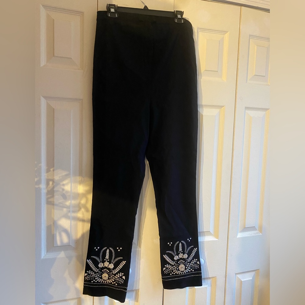 A Pea in the Pod Black Maternity Pants w/white floral embroidery Size L